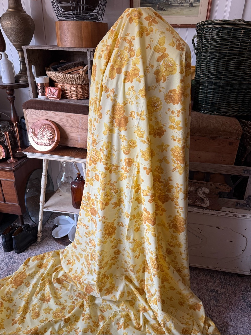 Yellow Floral Flat/Fabric - Picture 2 of 5